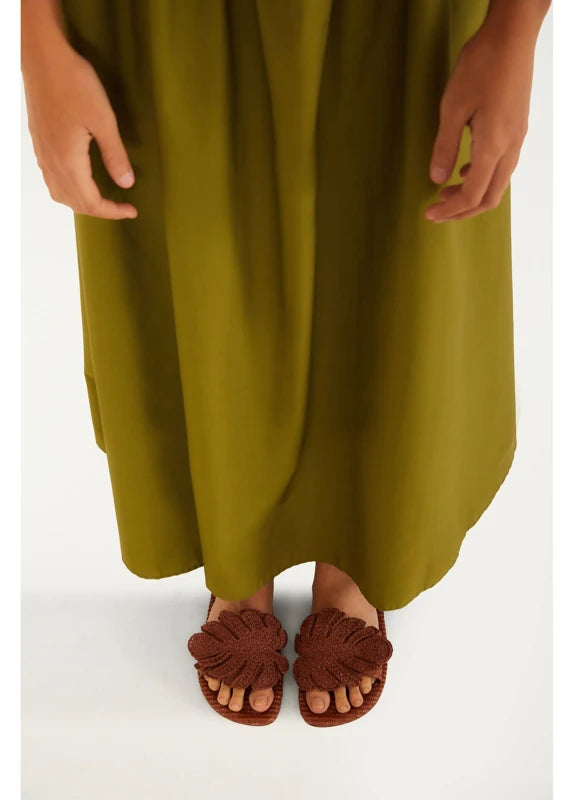 Slide Monstera Ráfia