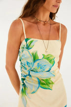 Vestido Alcinha Estampado Lírio Tropical